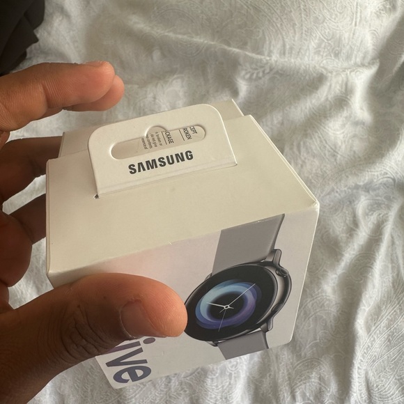 Samsung smart watch - Picture 2 of 8